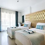 Hotel Aurasia Design 3*