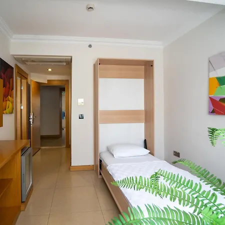 Отель Aurasia Design