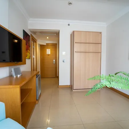 Hotel Aurasia Design 3*