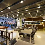 Aurasia Design فندق