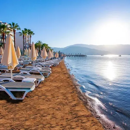 酒店 Aurasia Design