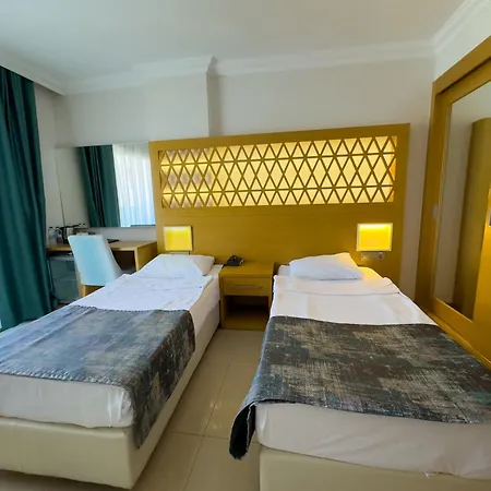 Aurasia Design 3* 马尔马里斯