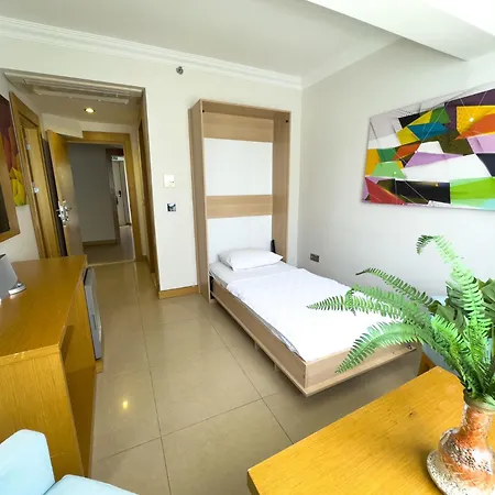 酒店 Aurasia Design 3*