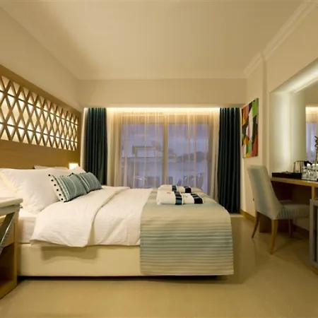 Aurasia Design מלון