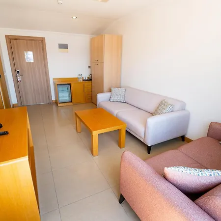 Aurasia Design 3* Μαρμαρίς