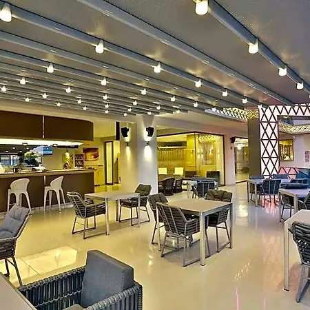Aurasia Design Hotel 3*