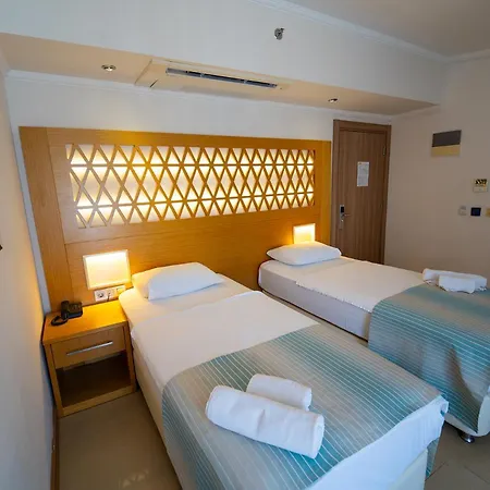 Aurasia Design Hotel 3*