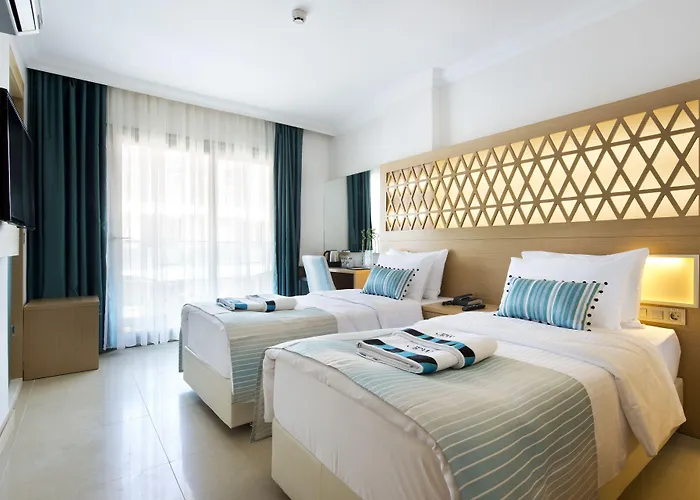 Hotel Aurasia Design 3*